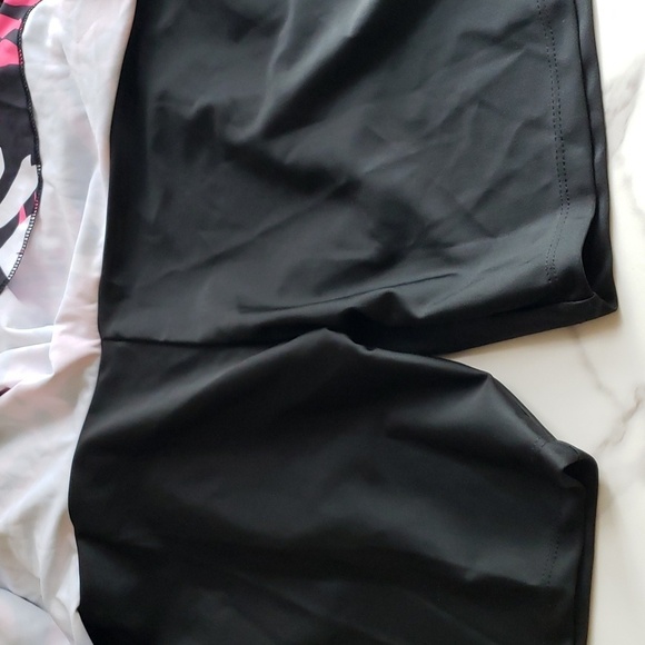 Knaspor Modest Swimsuit w/Attached Shorts Rose Red Floral Leaf Print Size 12-14 - Picture 10 of 13